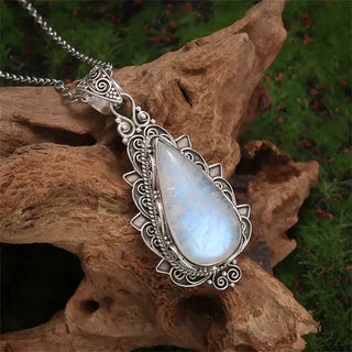 Eden Antique Moonstone Drop Necklace | Gold
